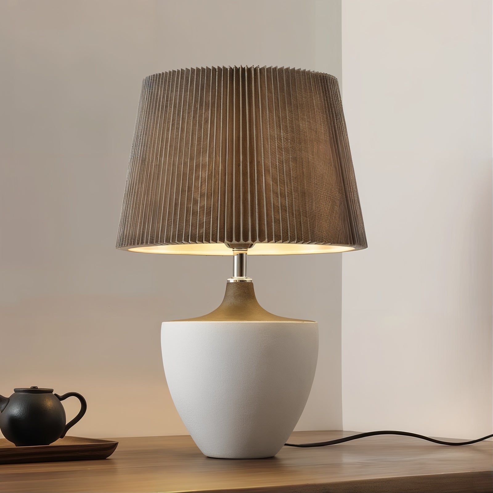 MIKA TABLE LAMP
