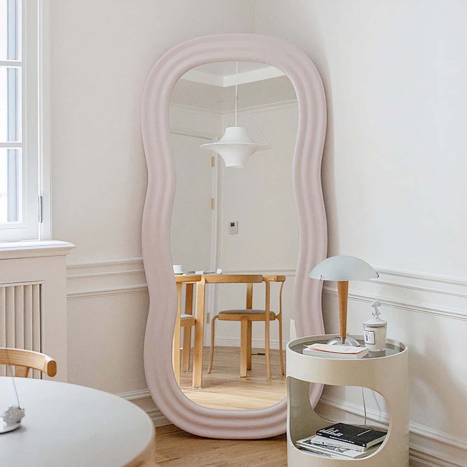 DELILAH MIRROR