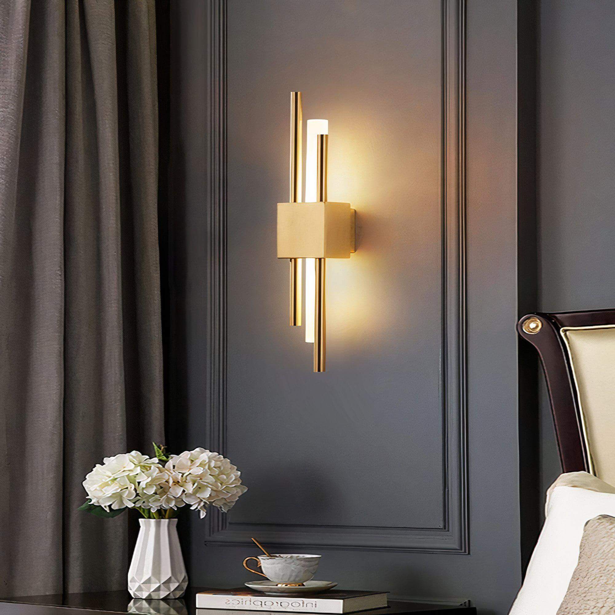 MAEVE WALL LIGHT
