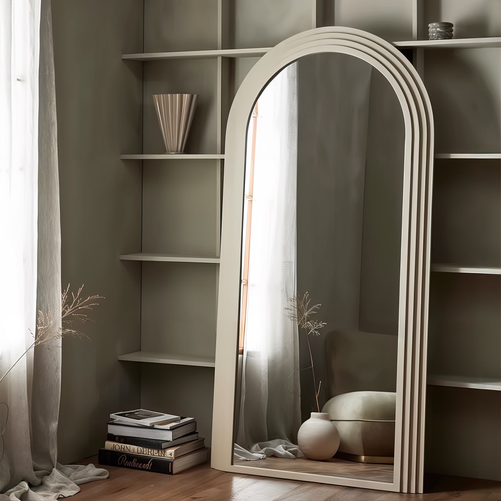 ARCHA MIRROR
