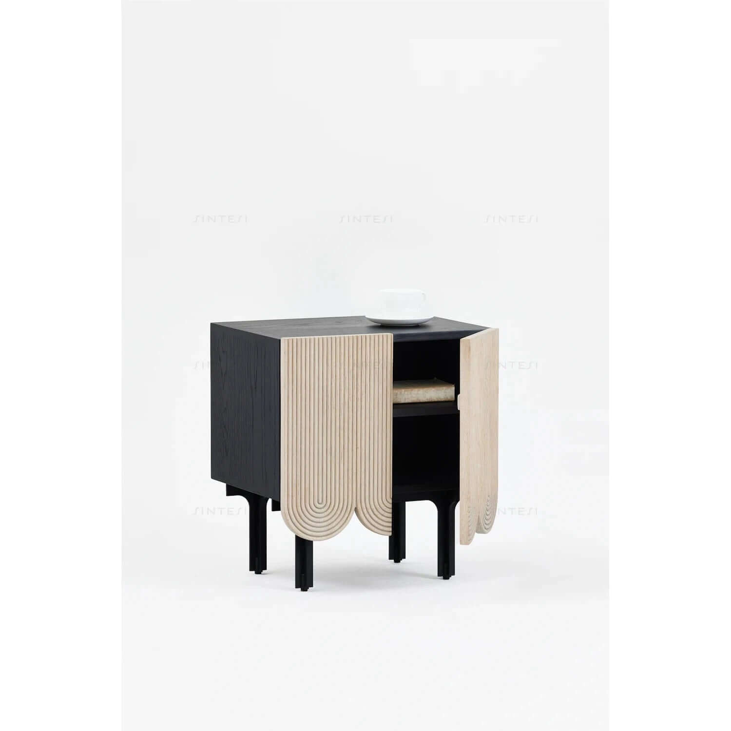 GAETANO SIDE TABLE